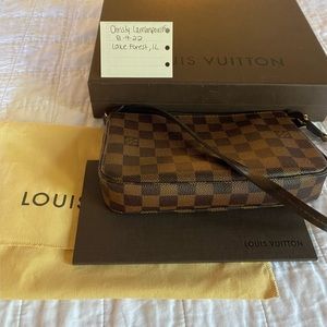 Louis Vuitton Pouchette